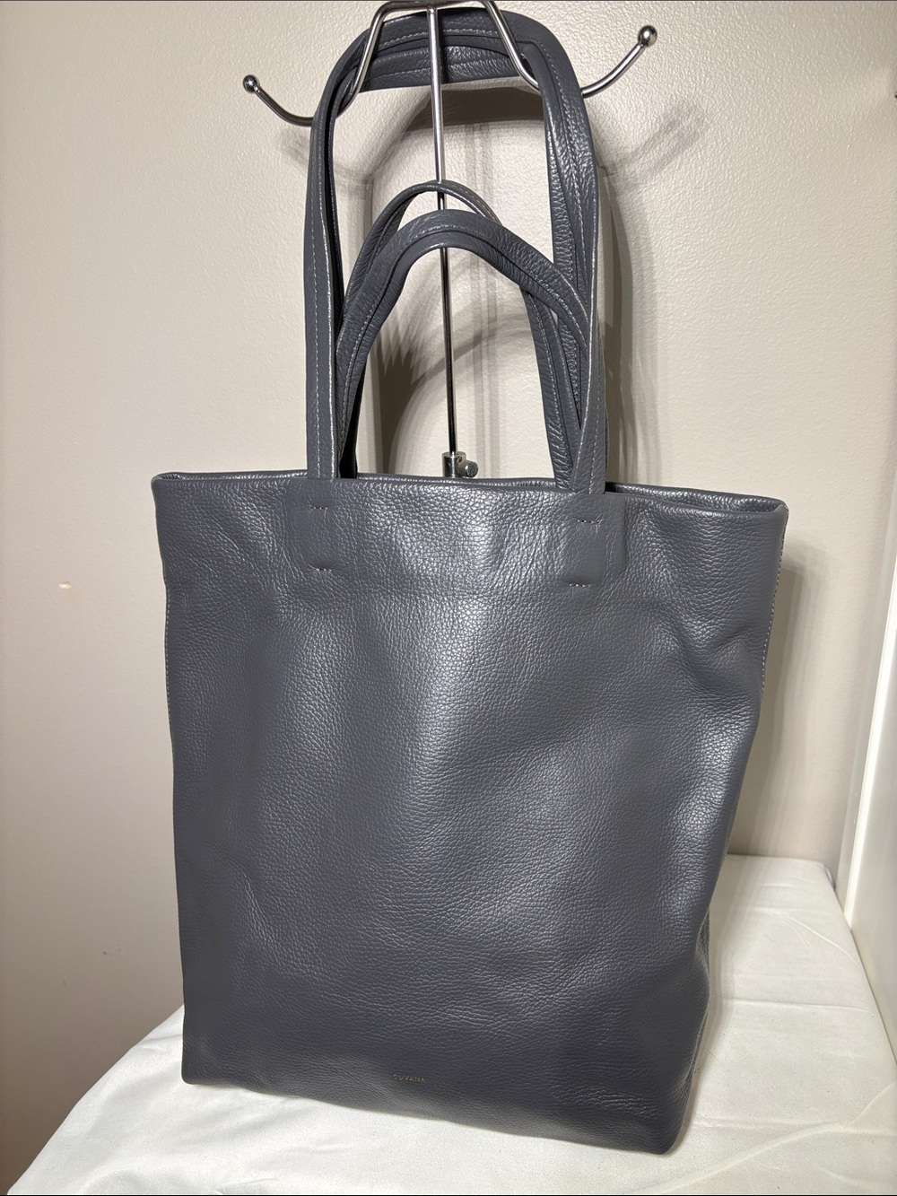 CUYANA TALL EASY Leather Tote in Dark Grey